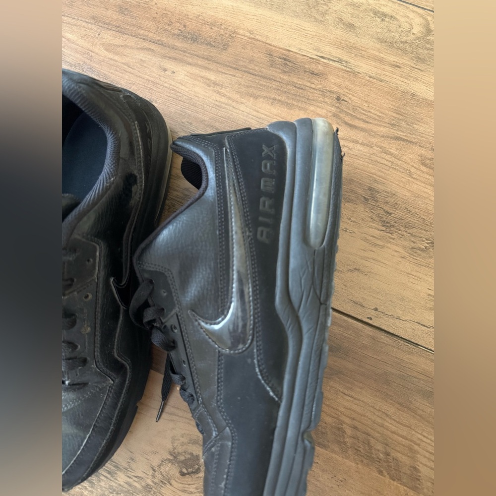 Nike Air Max - Picture 2 of 7